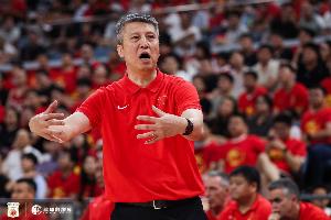 媒体人：中国男篮可以通过技战术多杀伤错位 从而压制日本男篮